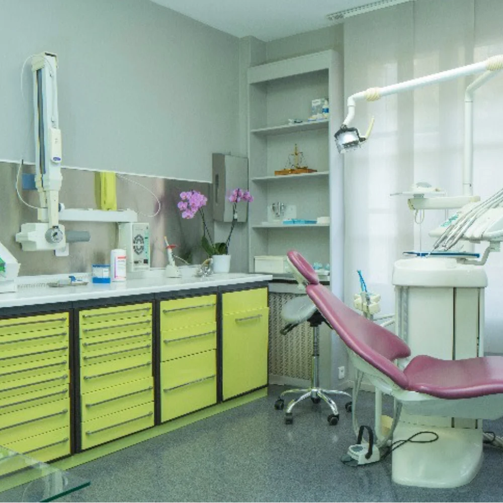 antibakterialní hygienická barva na stěny v zubní ordinacinemocnici
